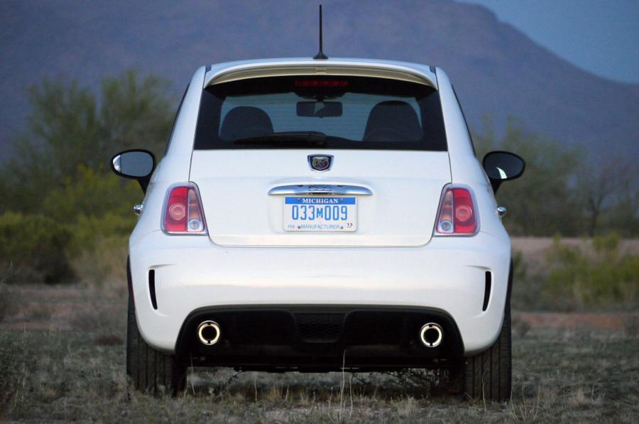  Fiat 500 Abarth 2012 года  (фото 4 из 121)